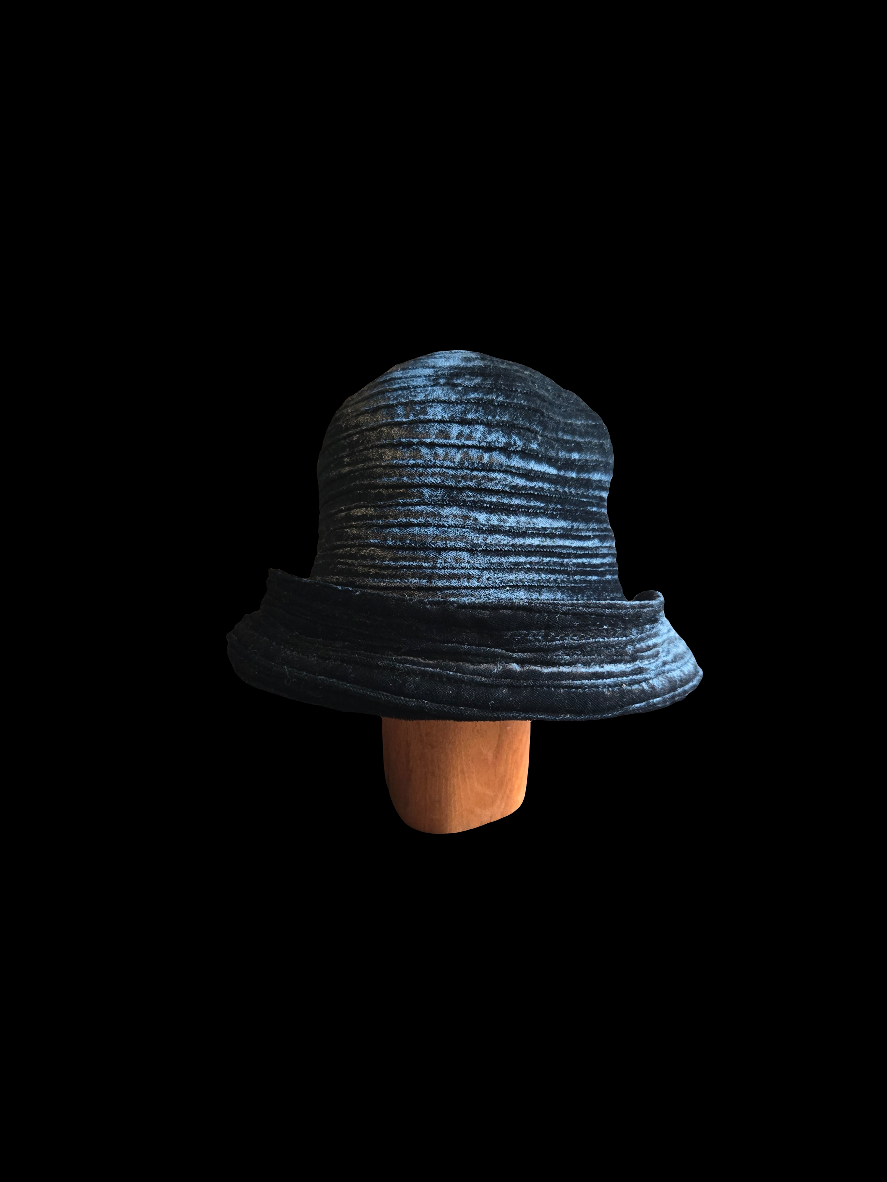 1940 black fur cap