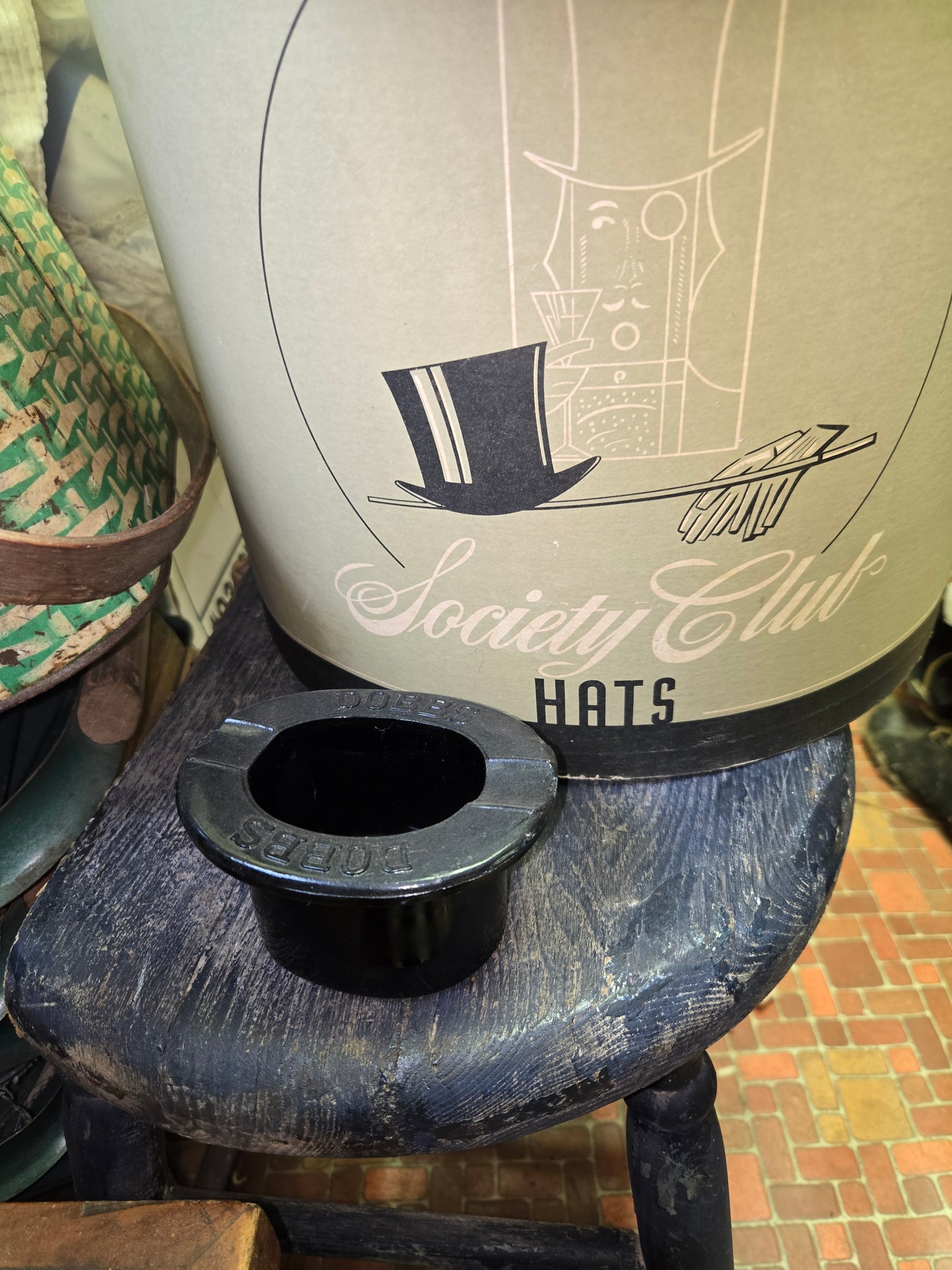Dobbs Hat Company Ash Tray
