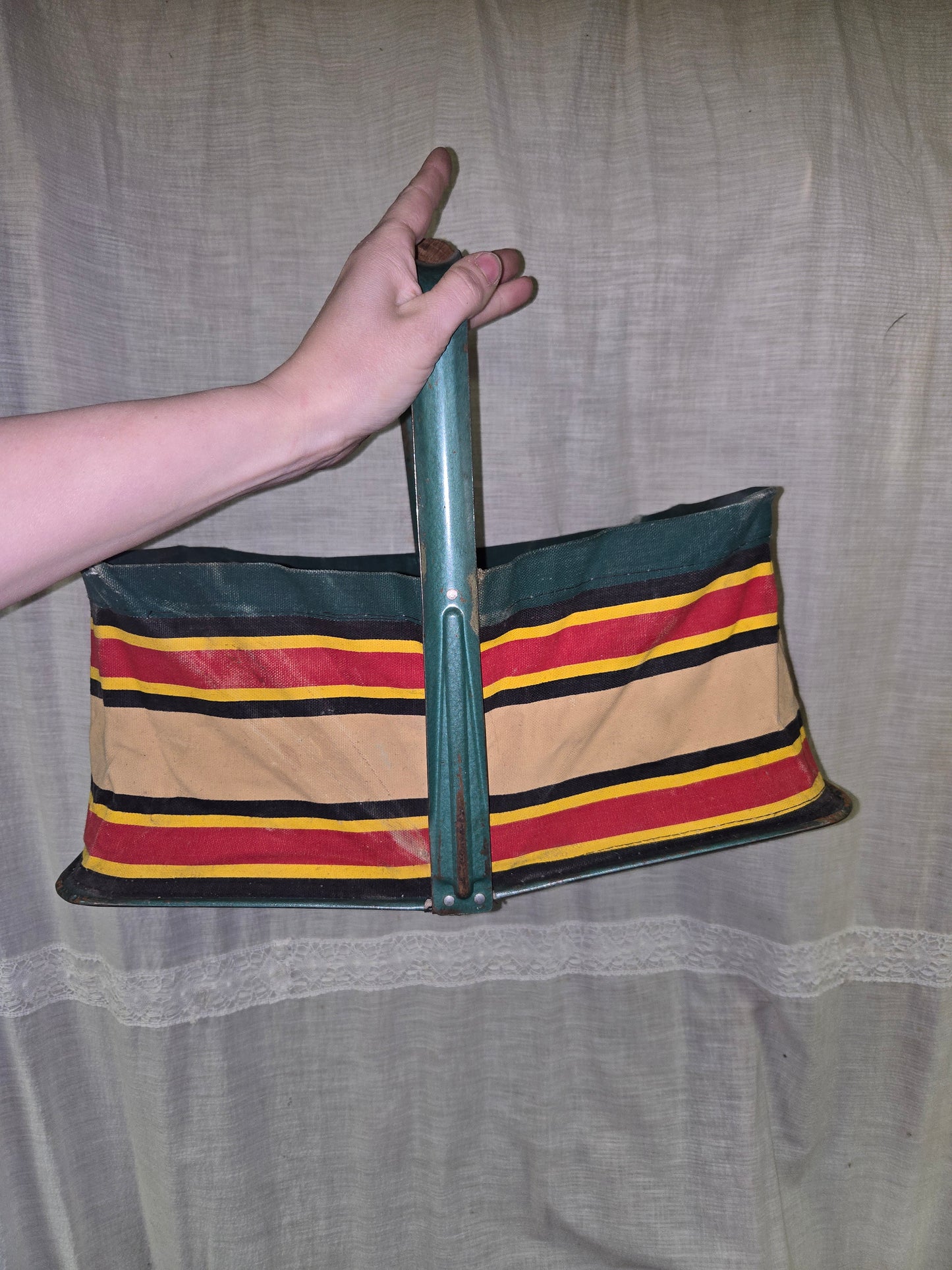 1950's shopping basket